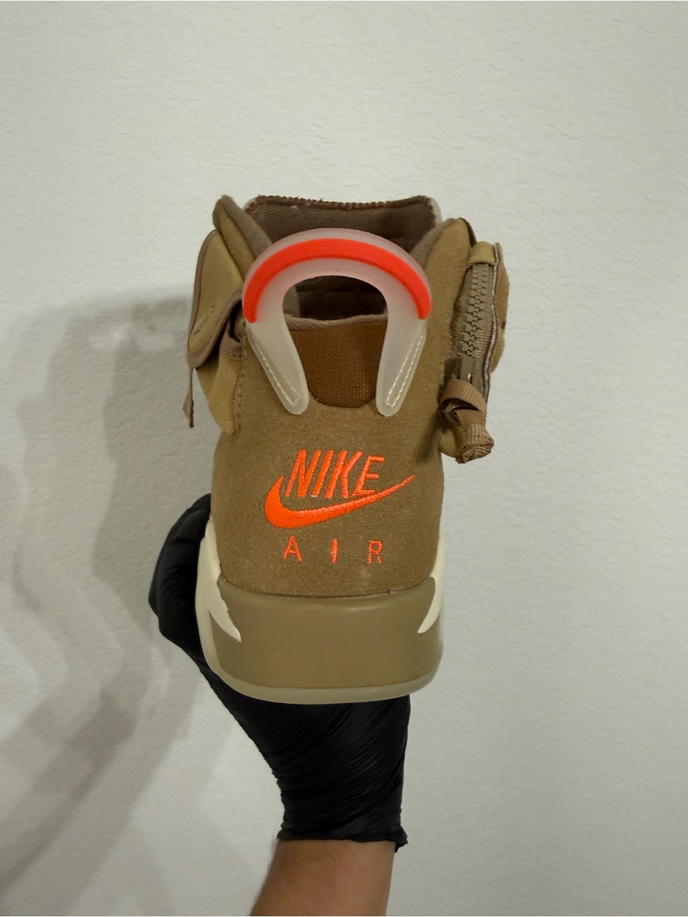 Jordan 6 Retro "Travis Scott" Khaki - Picture 6 of 8
